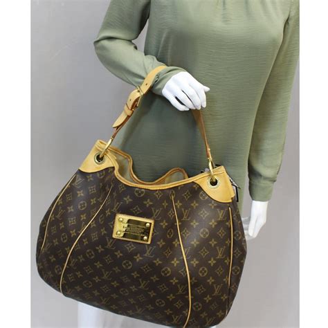 Louis Vuitton Galliera .